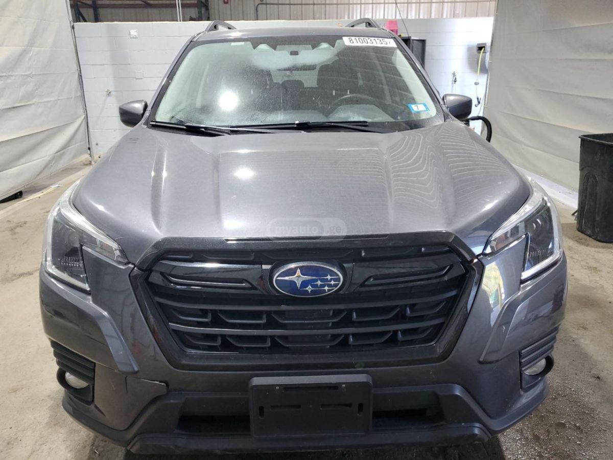 Subaru Premium 4dr All-Wheel Drive CV — миниатюра 5