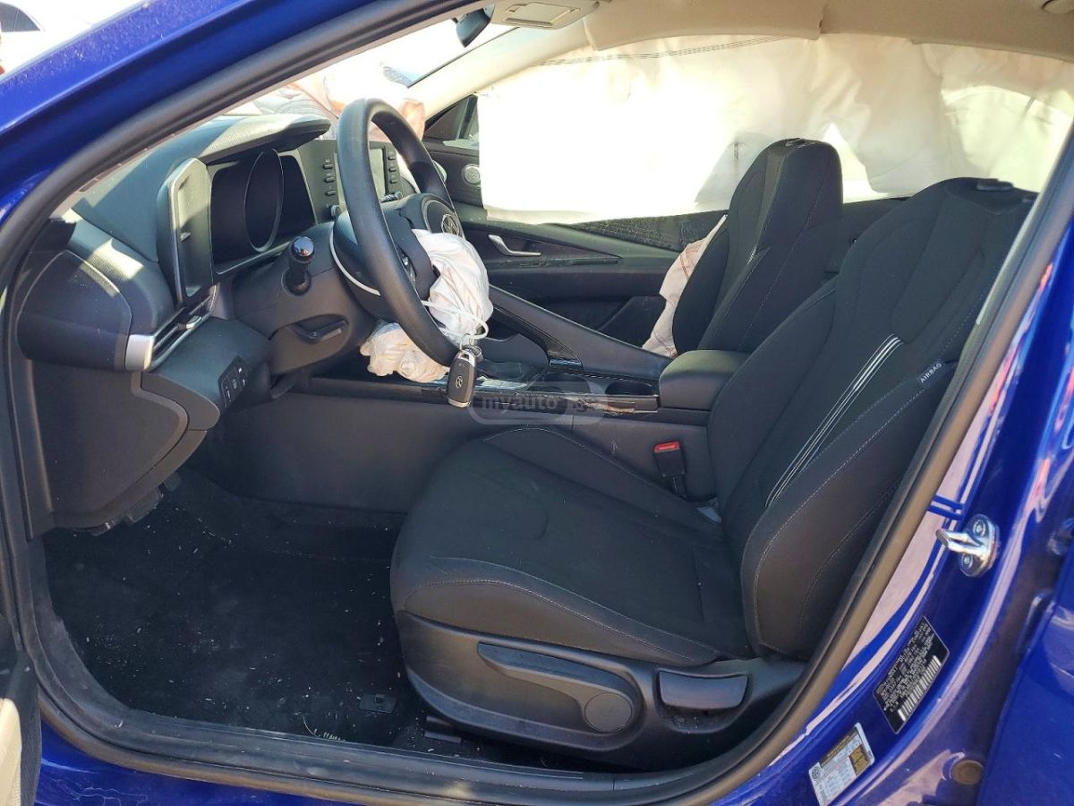 Hyundai Elantra - фото 7