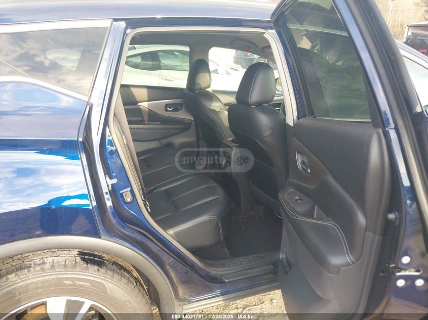 Nissan Murano S 4dr All-Wheel Drive CVT 2023 — миниатюра 8