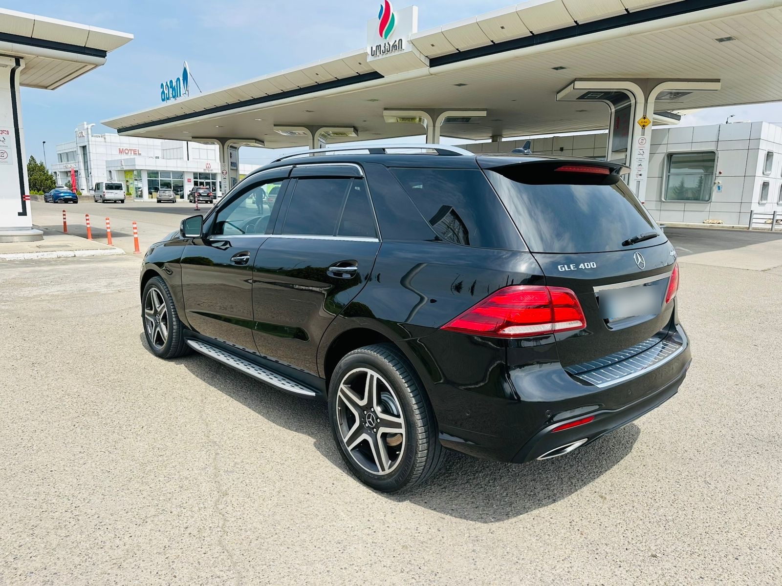 Mercedes-Benz GLE 400 - фото 9