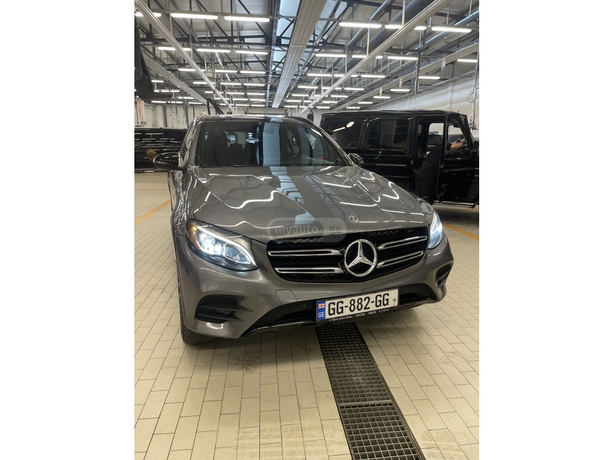 Mercedes-Benz GLC 300 - фото 1
