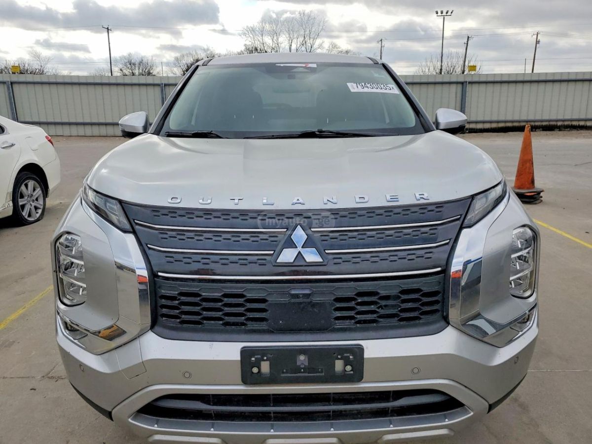 Mitsubishi Outlander - фото 5