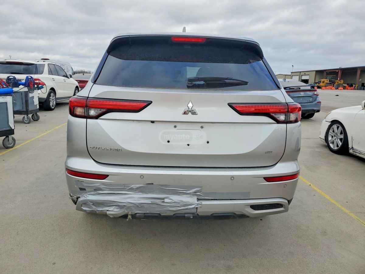 Mitsubishi Outlander - фото 6