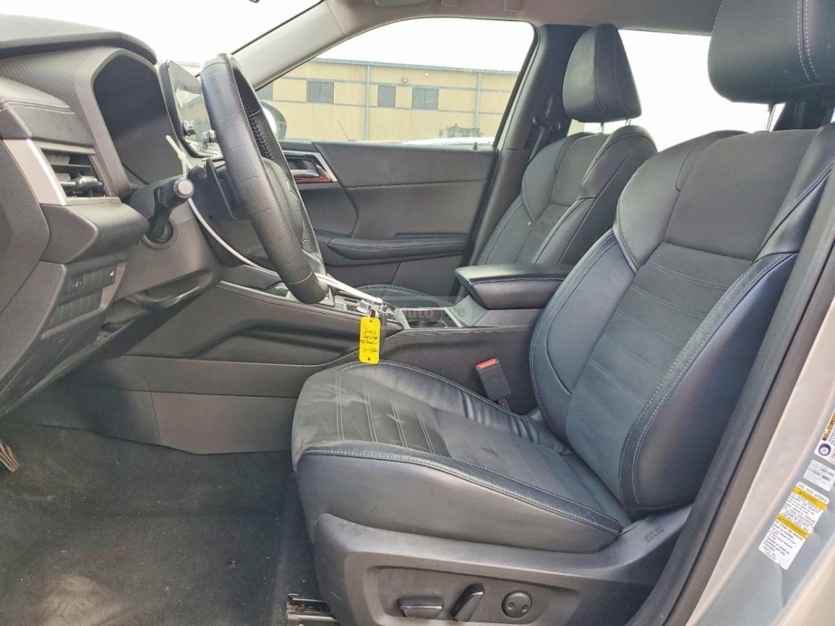 Mitsubishi Outlander - фото 7