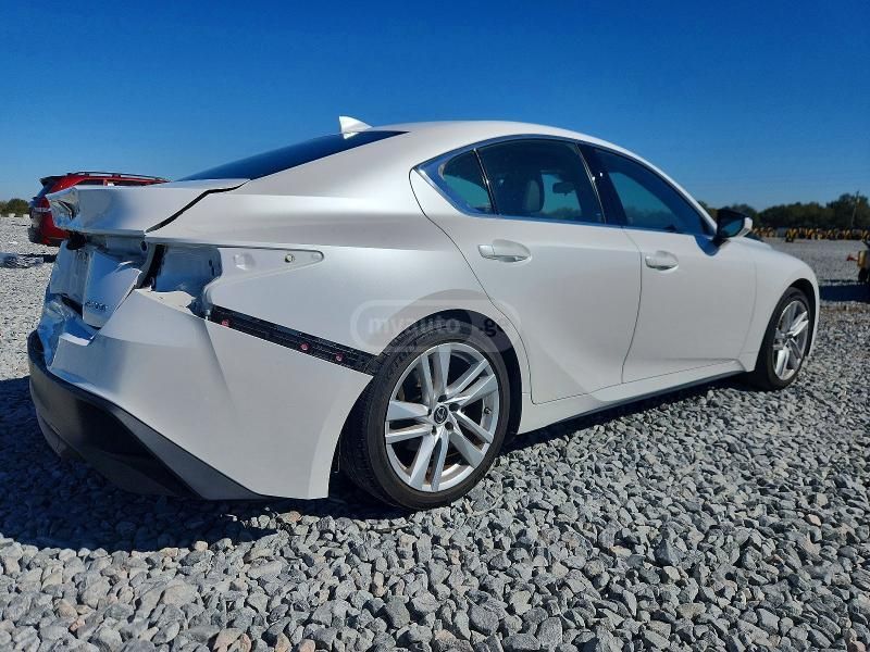 Lexus IS 300 - фото 3