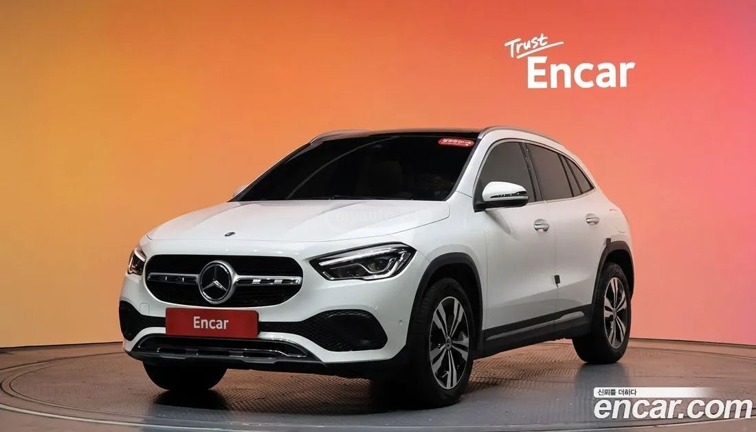 Mercedes-Benz GLA 45 AMG 2021 — миниатюра 1