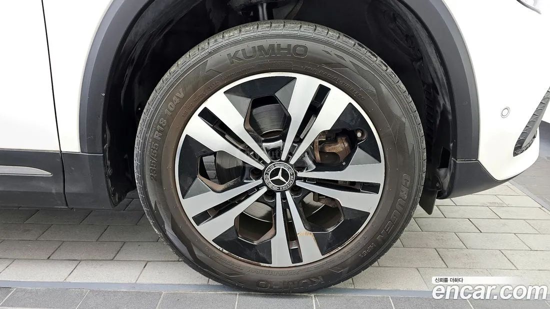 Mercedes-Benz GLA 45 AMG 2021 — миниатюра 5