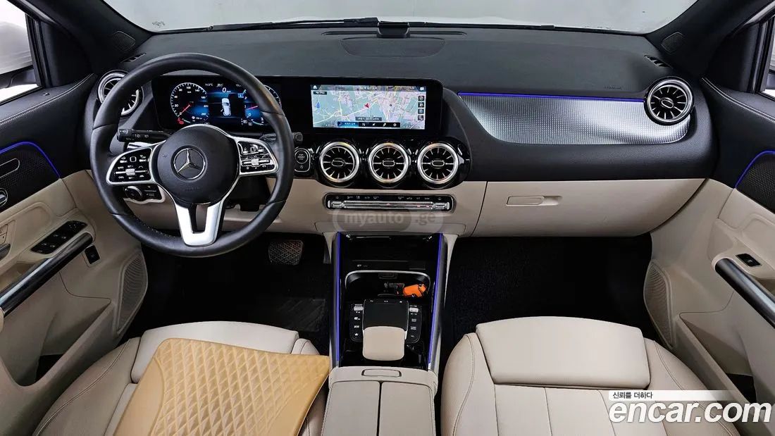 Mercedes-Benz GLA 45 AMG 2021 — миниатюра 7