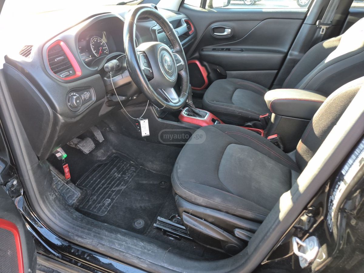 Jeep Renegade - фото 6