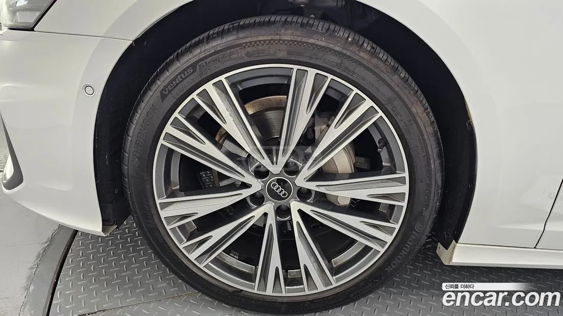 Audi A6 2023 — миниатюра 5