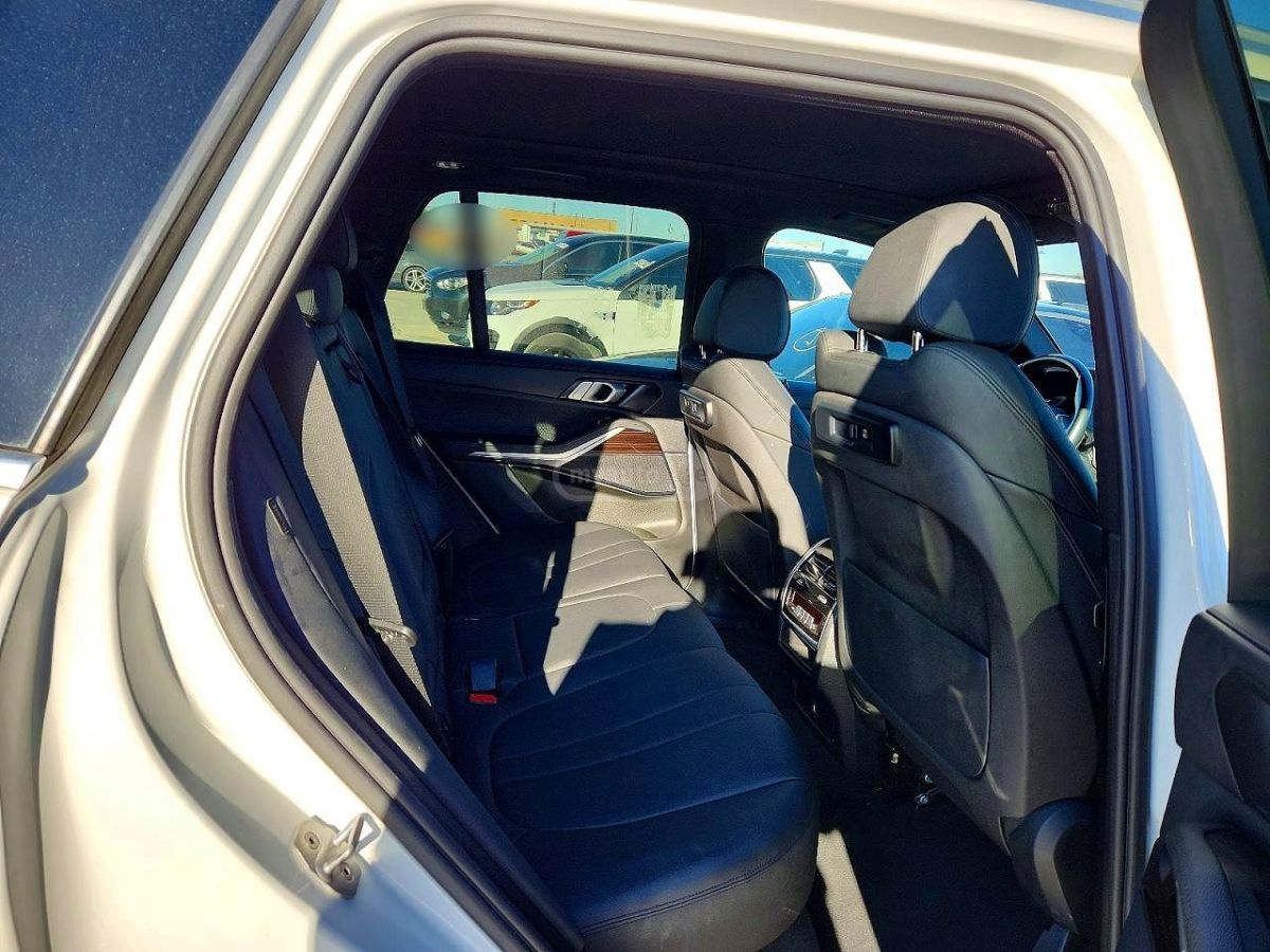 BMW X5 - фото 10