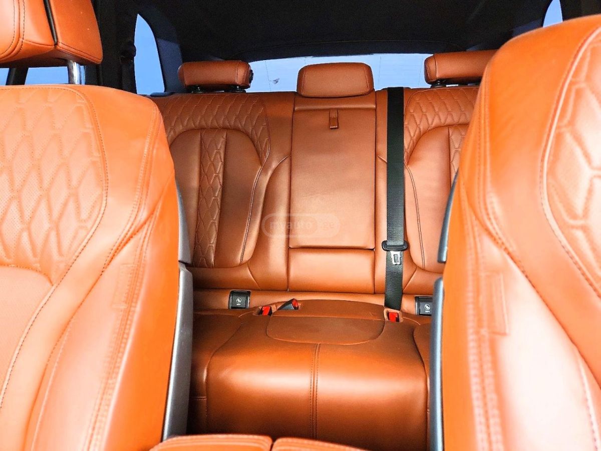 BMW X5 - фото 10