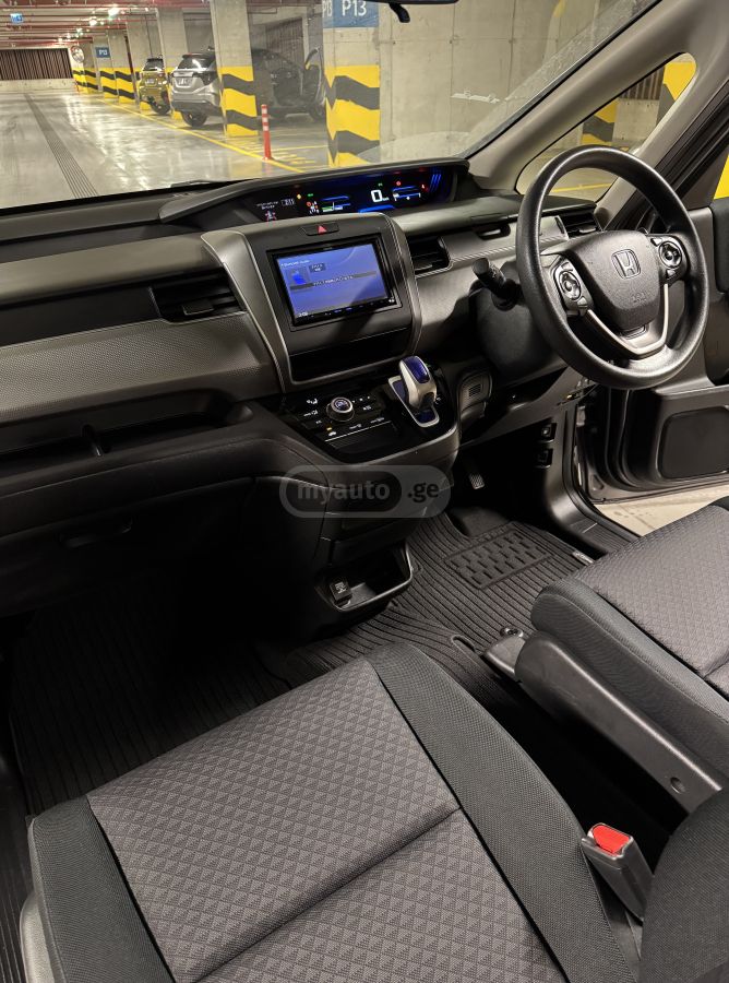 Honda Freed - фото 9