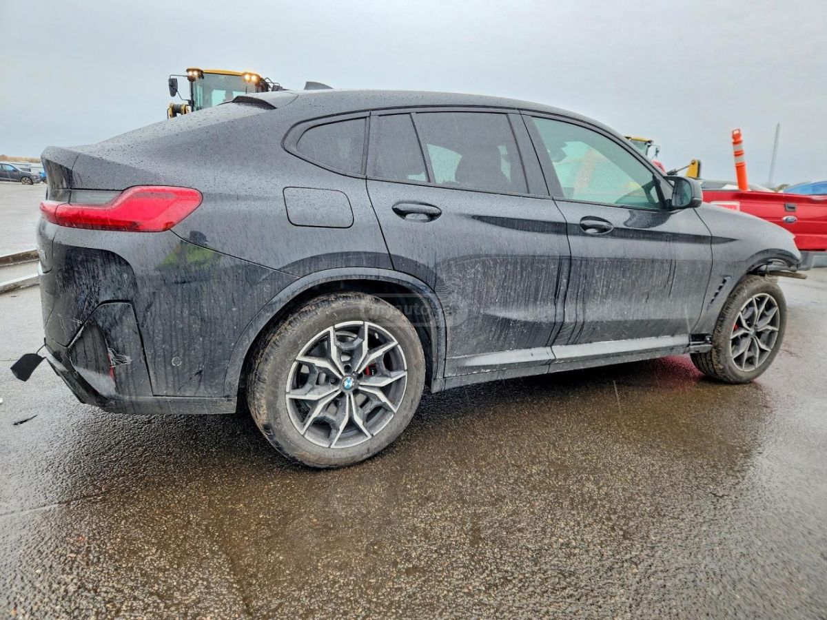 BMW X4 - фото 1