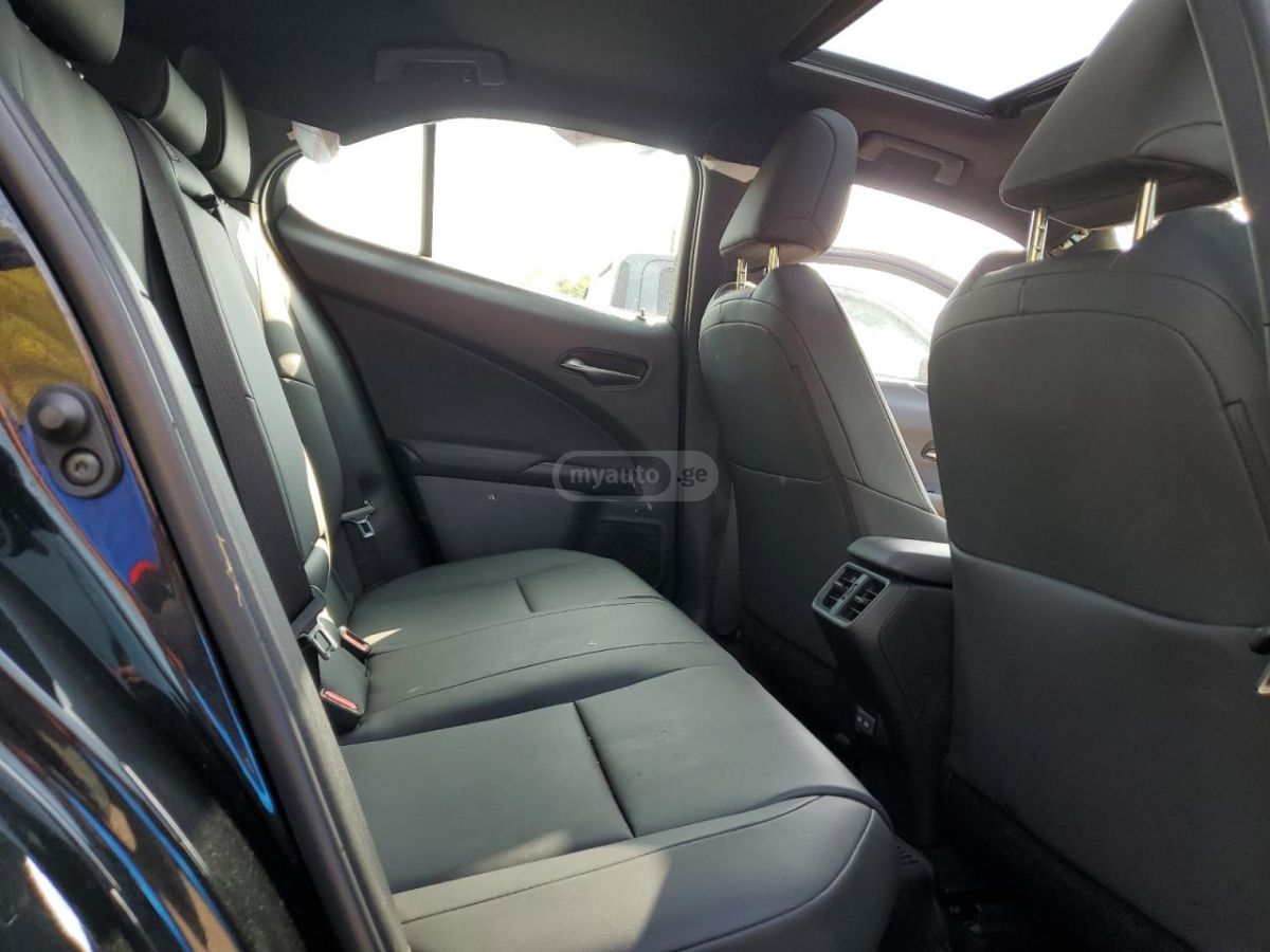 Lexus UX 250 h 2024 — миниатюра 8