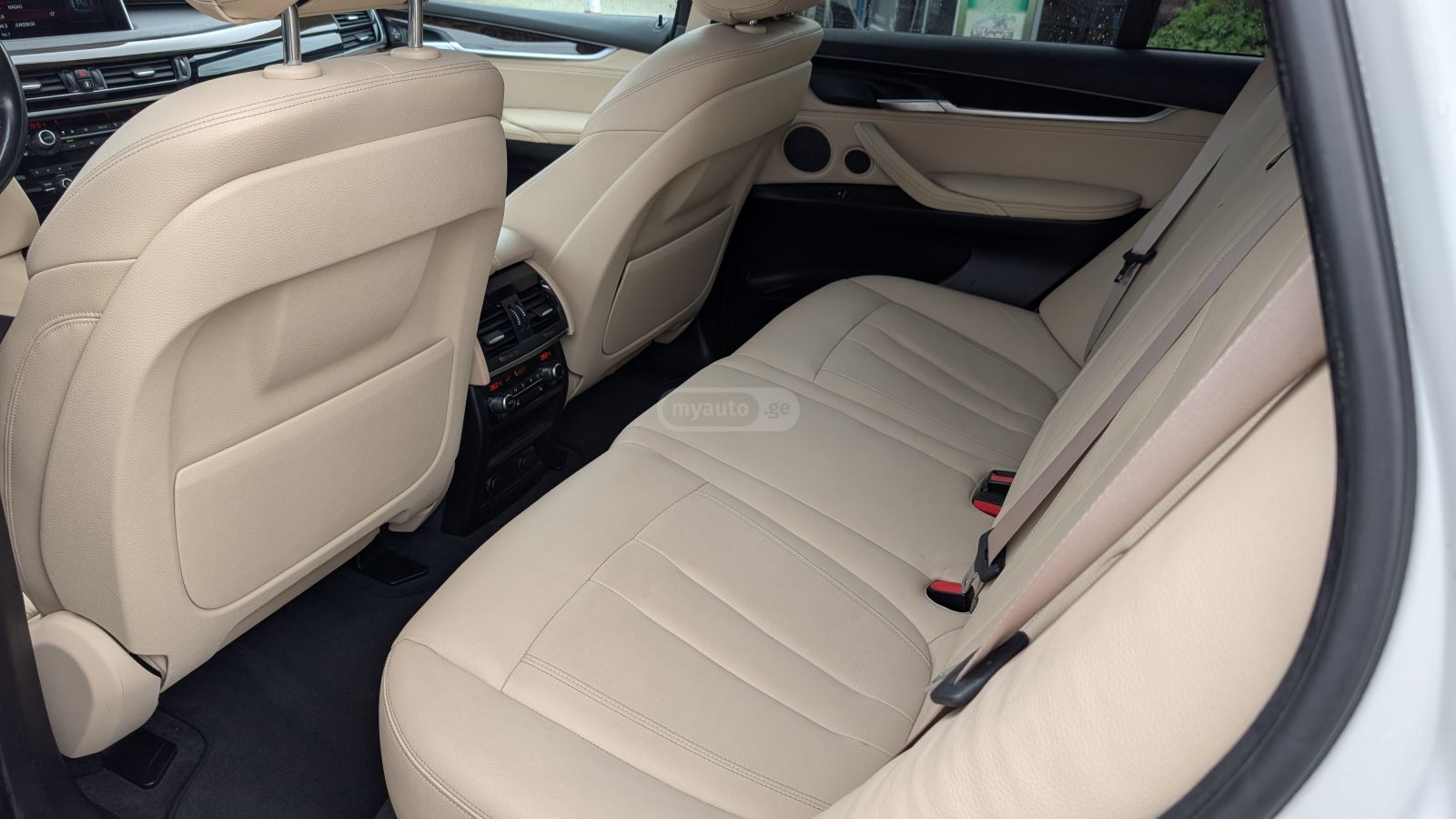 BMW X5 - фото 10