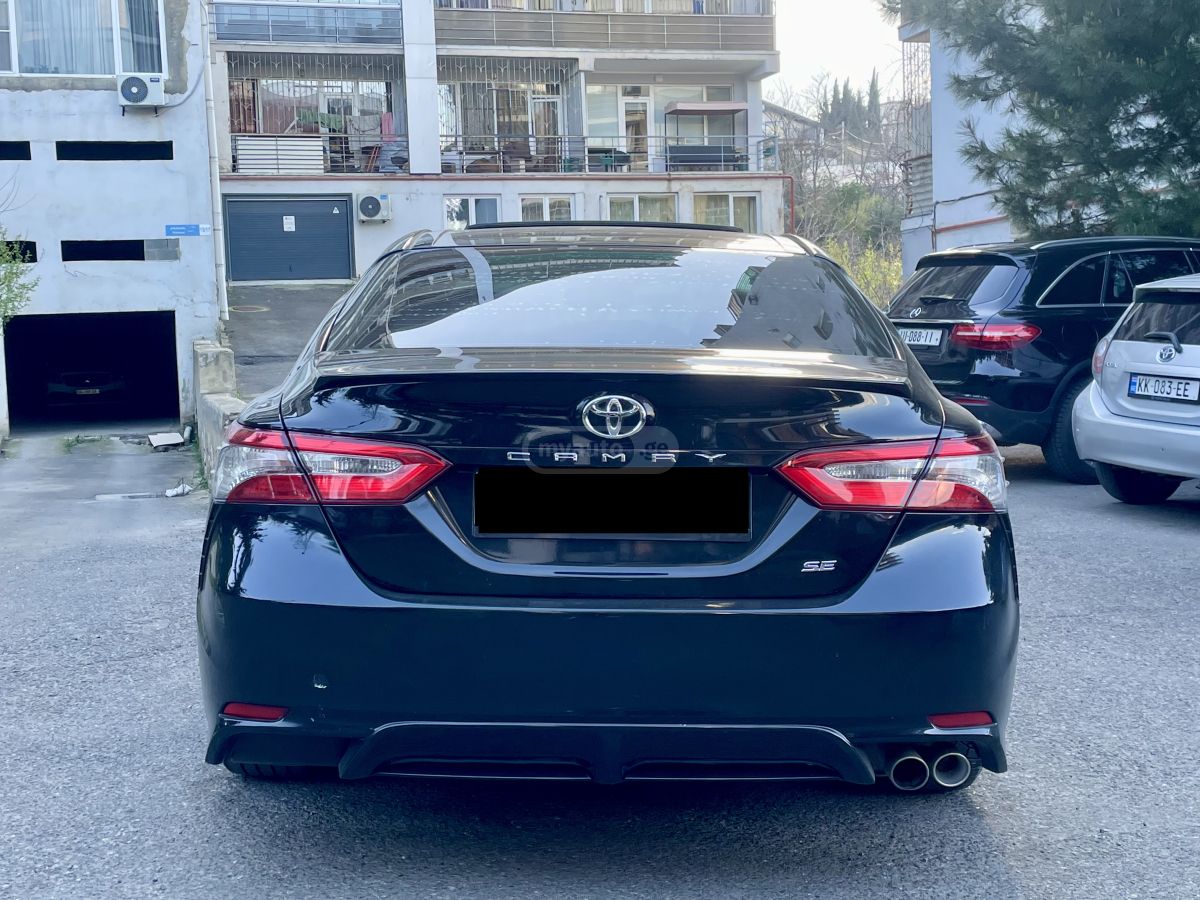 Toyota Camry - фото 5