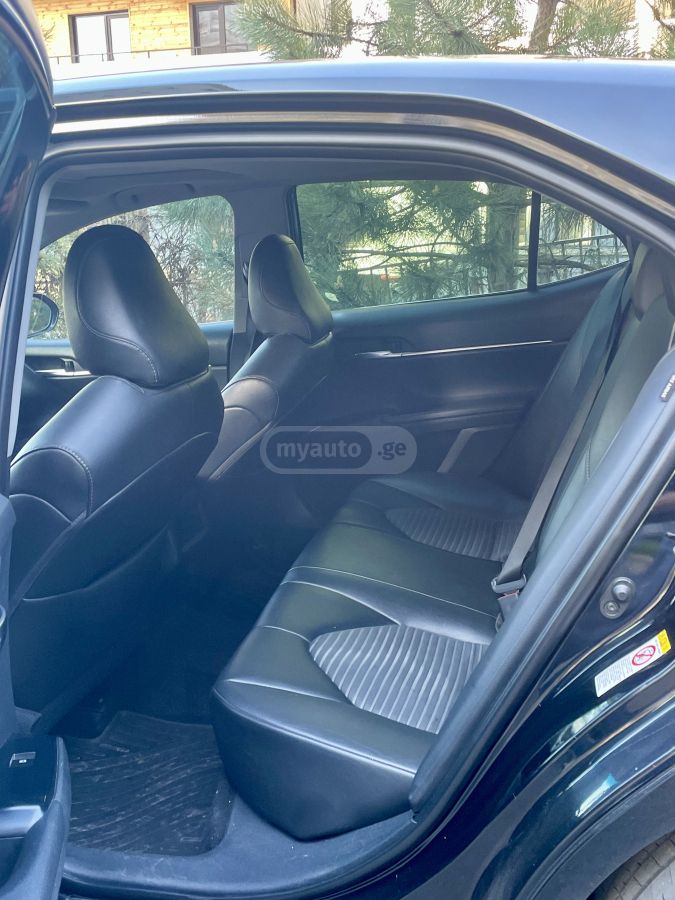 Toyota Camry - фото 7