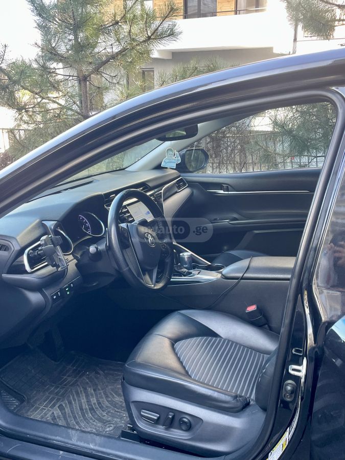 Toyota Camry - фото 8