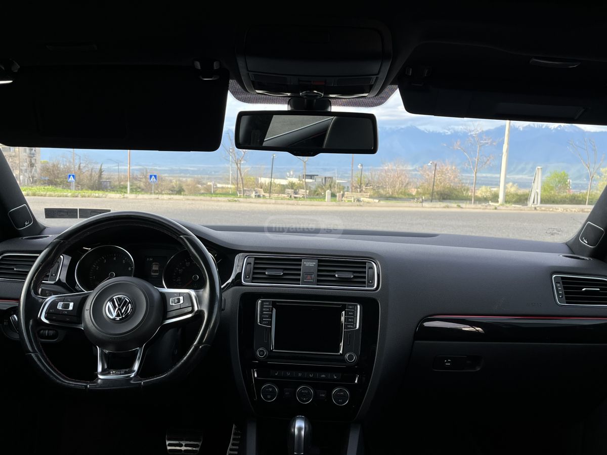 Volkswagen Jetta - фото 10