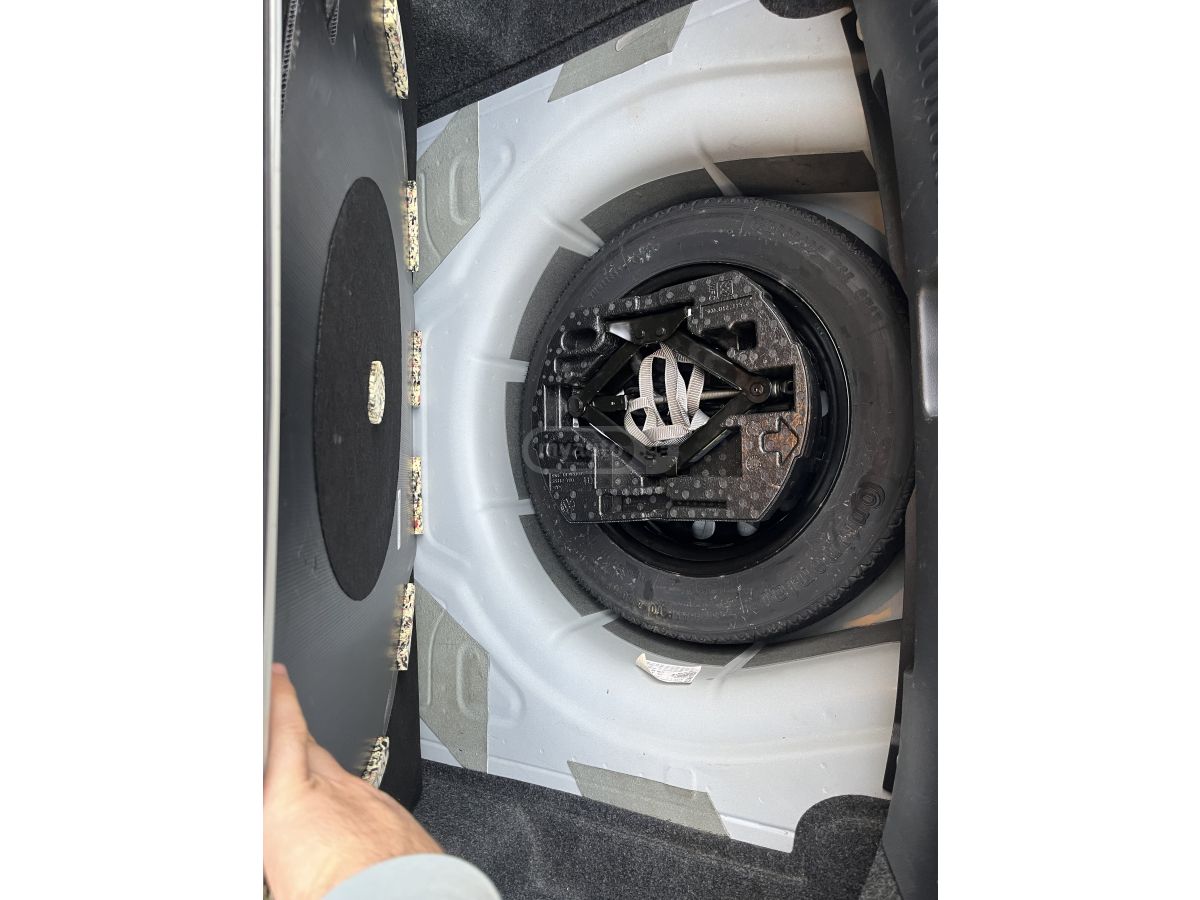 Volkswagen Jetta - фото 12