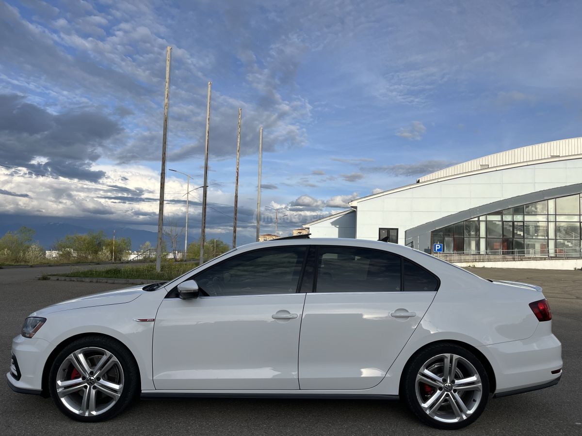 Volkswagen Jetta - фото 3