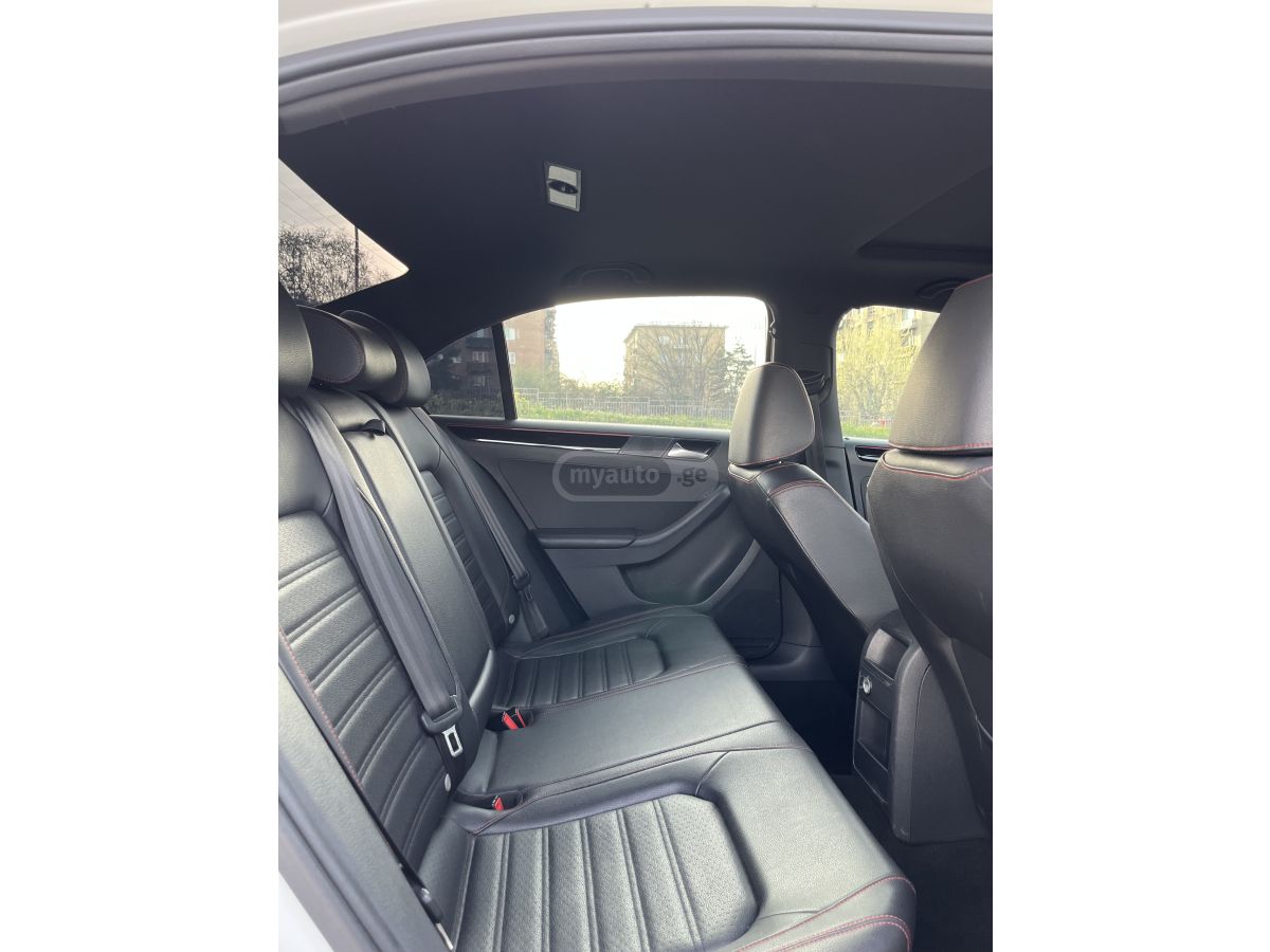 Volkswagen Jetta - фото 9