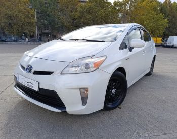 ToyotaPrius2013
