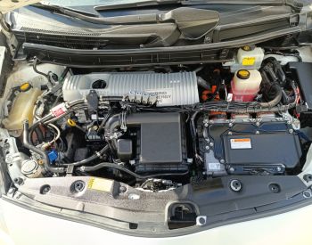 ToyotaPrius2013