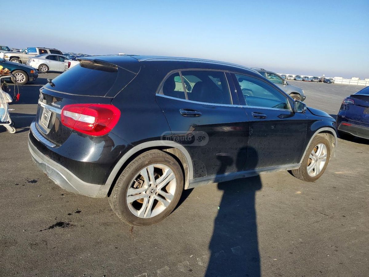 Mercedes-Benz GLA 250 - фото 3