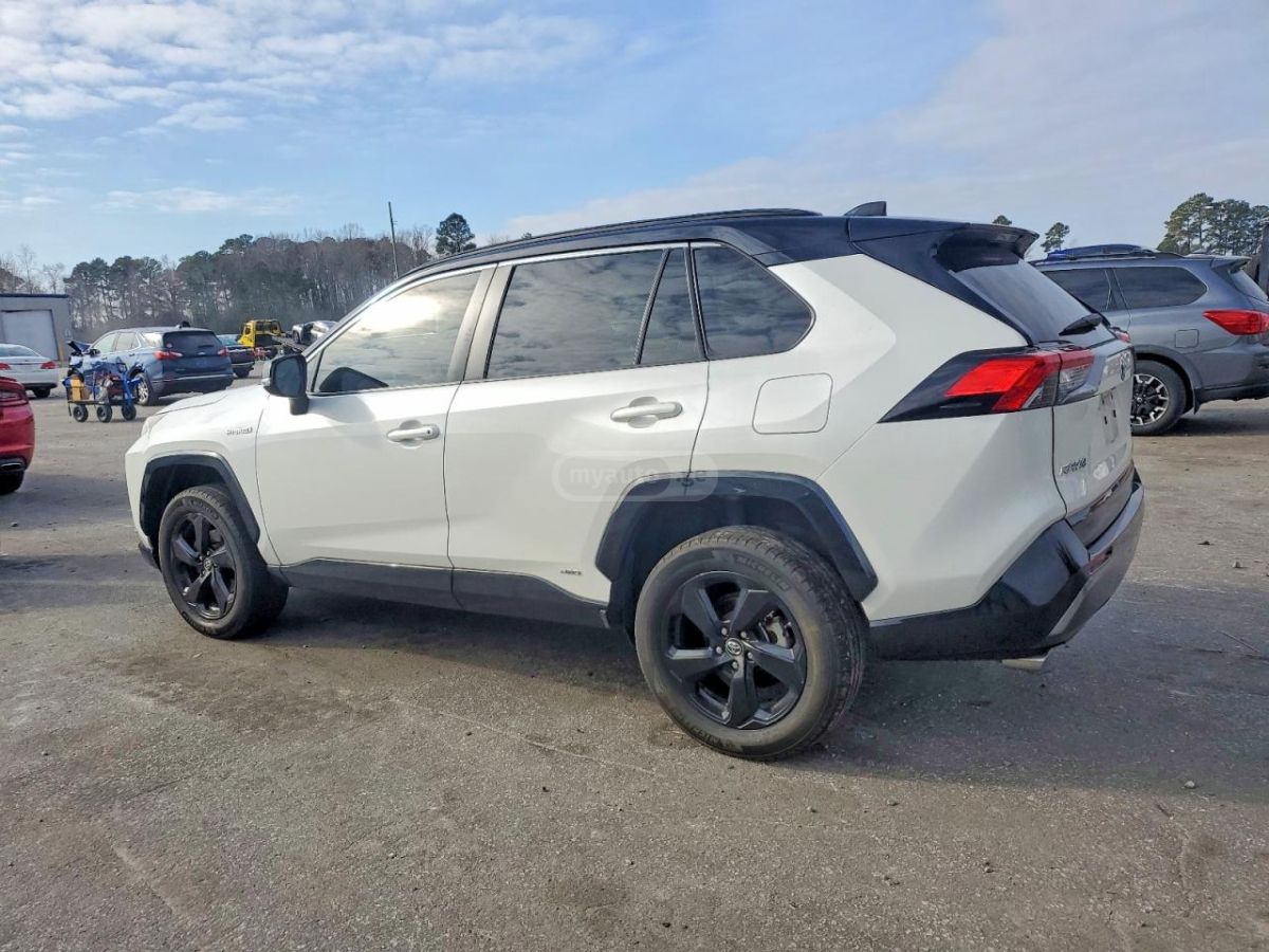 Toyota RAV 4 - фото 2