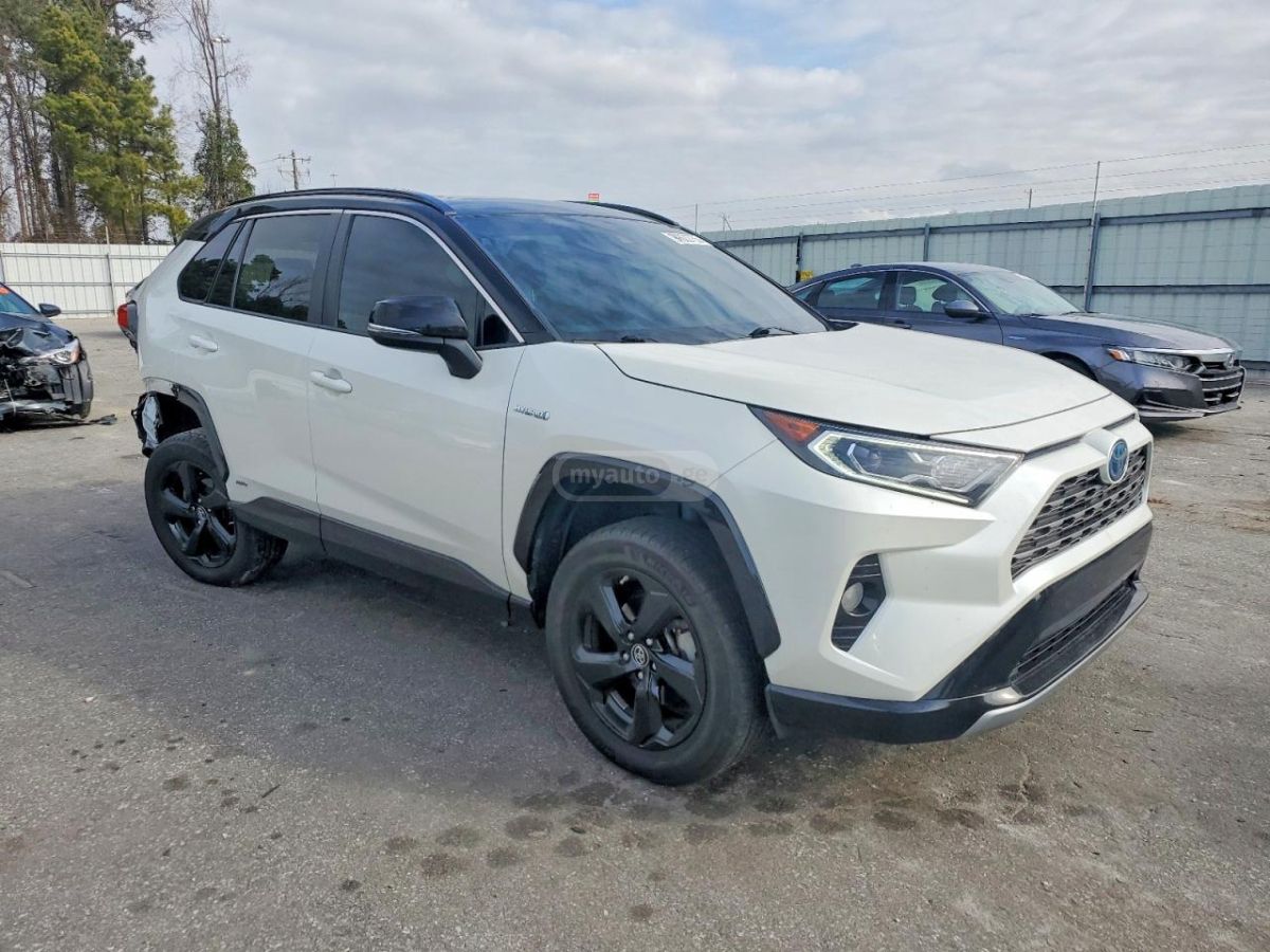 Toyota RAV 4 - фото 4