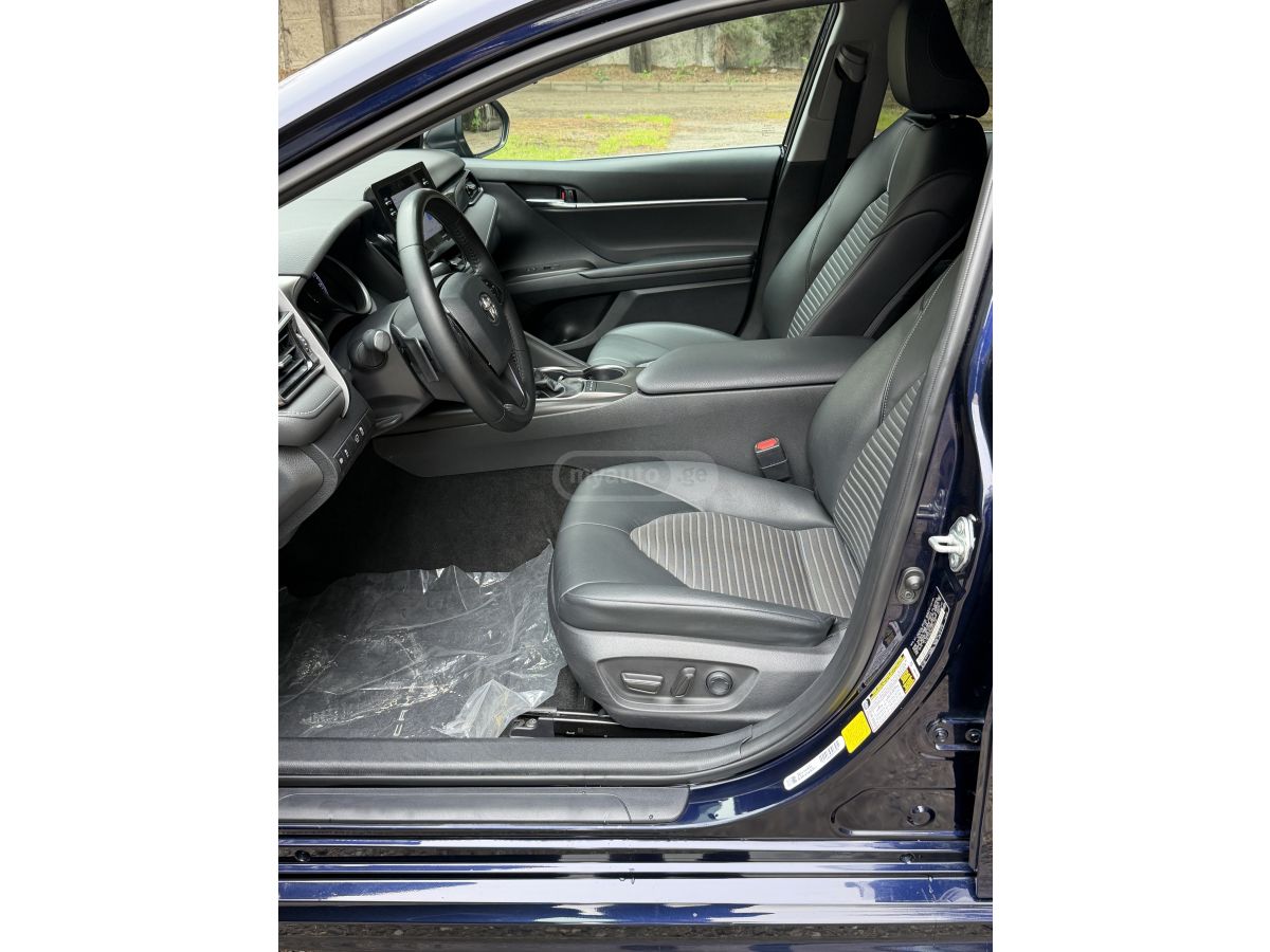 Toyota Camry - фото 10