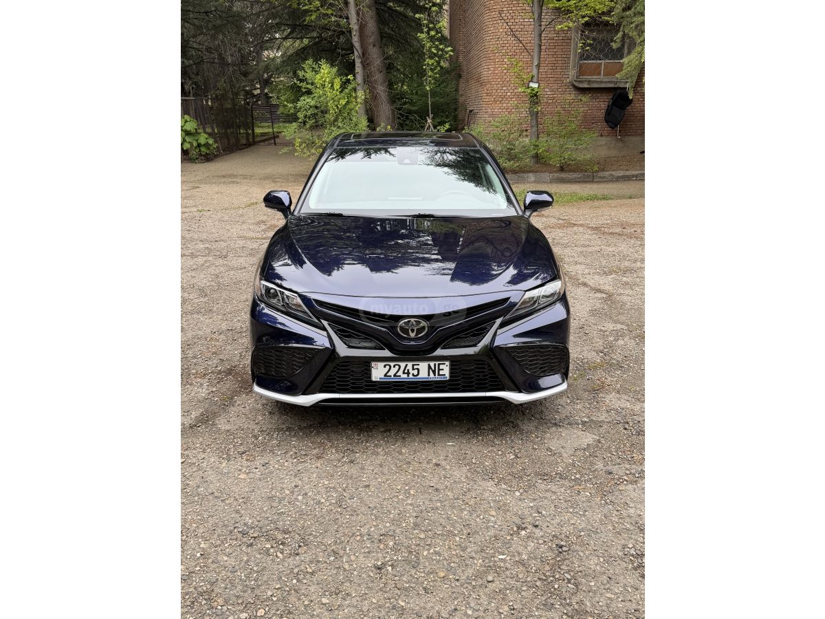 Toyota Camry - фото 4