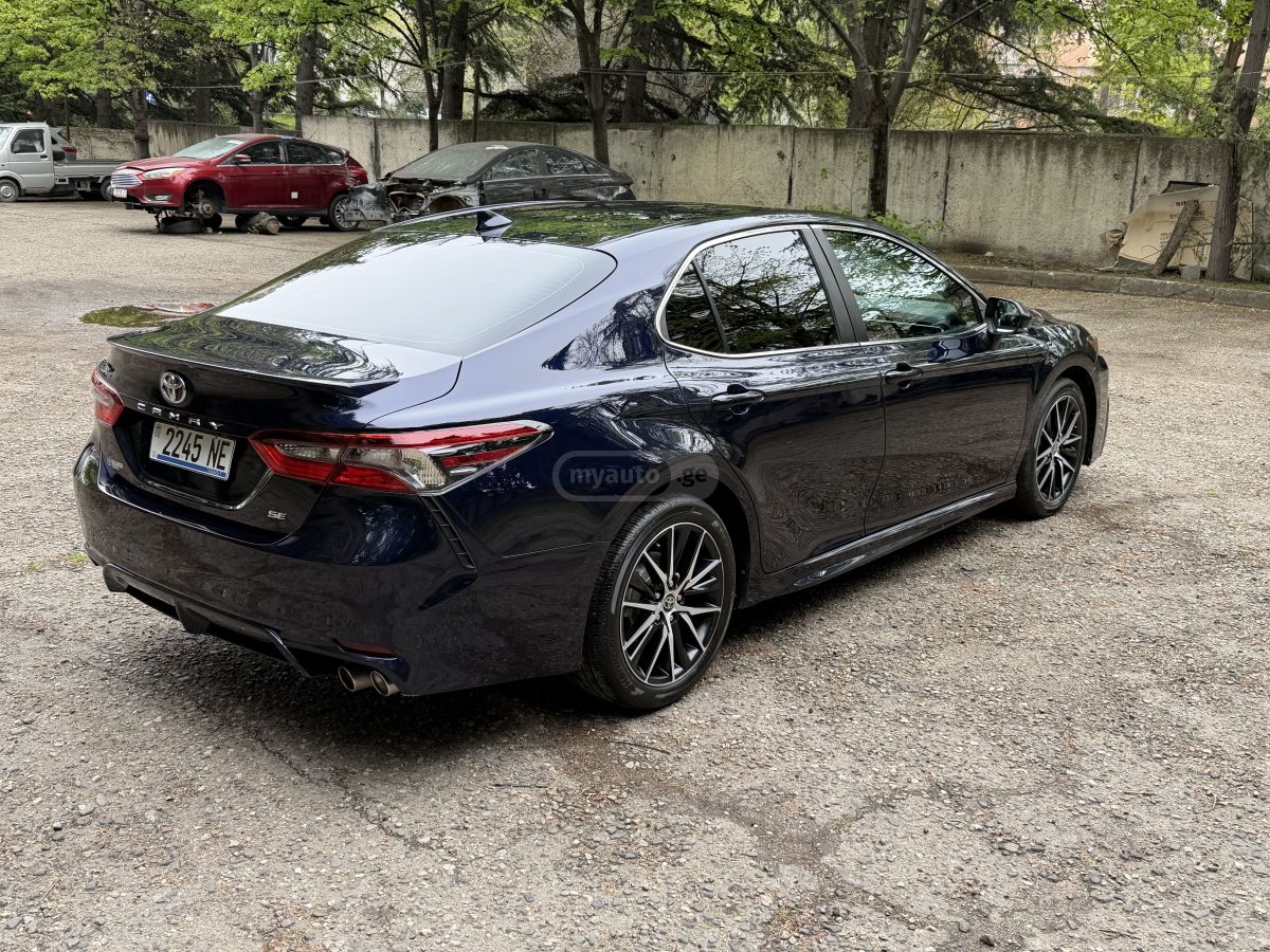 Toyota Camry - фото 6