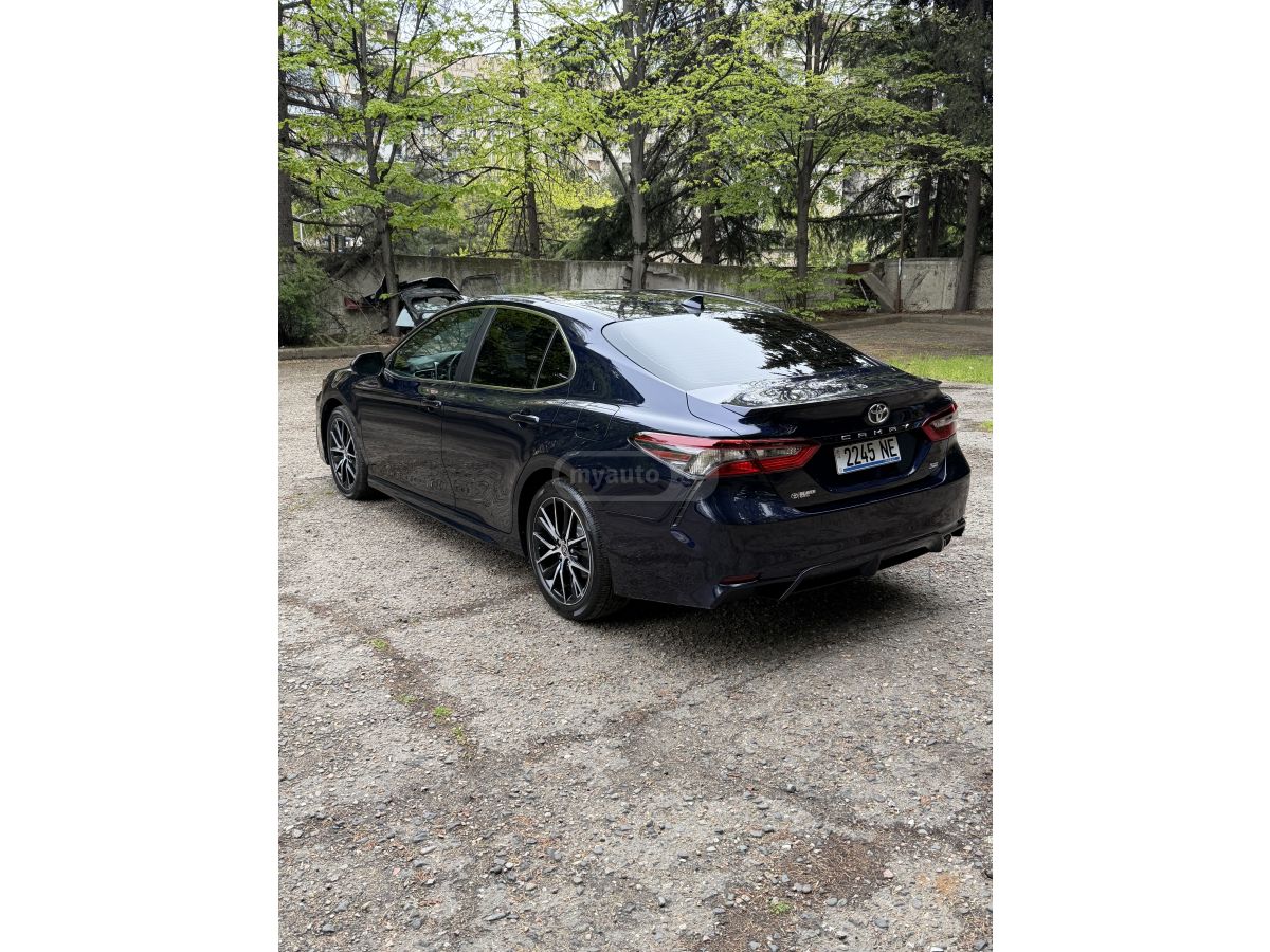 Toyota Camry - фото 8