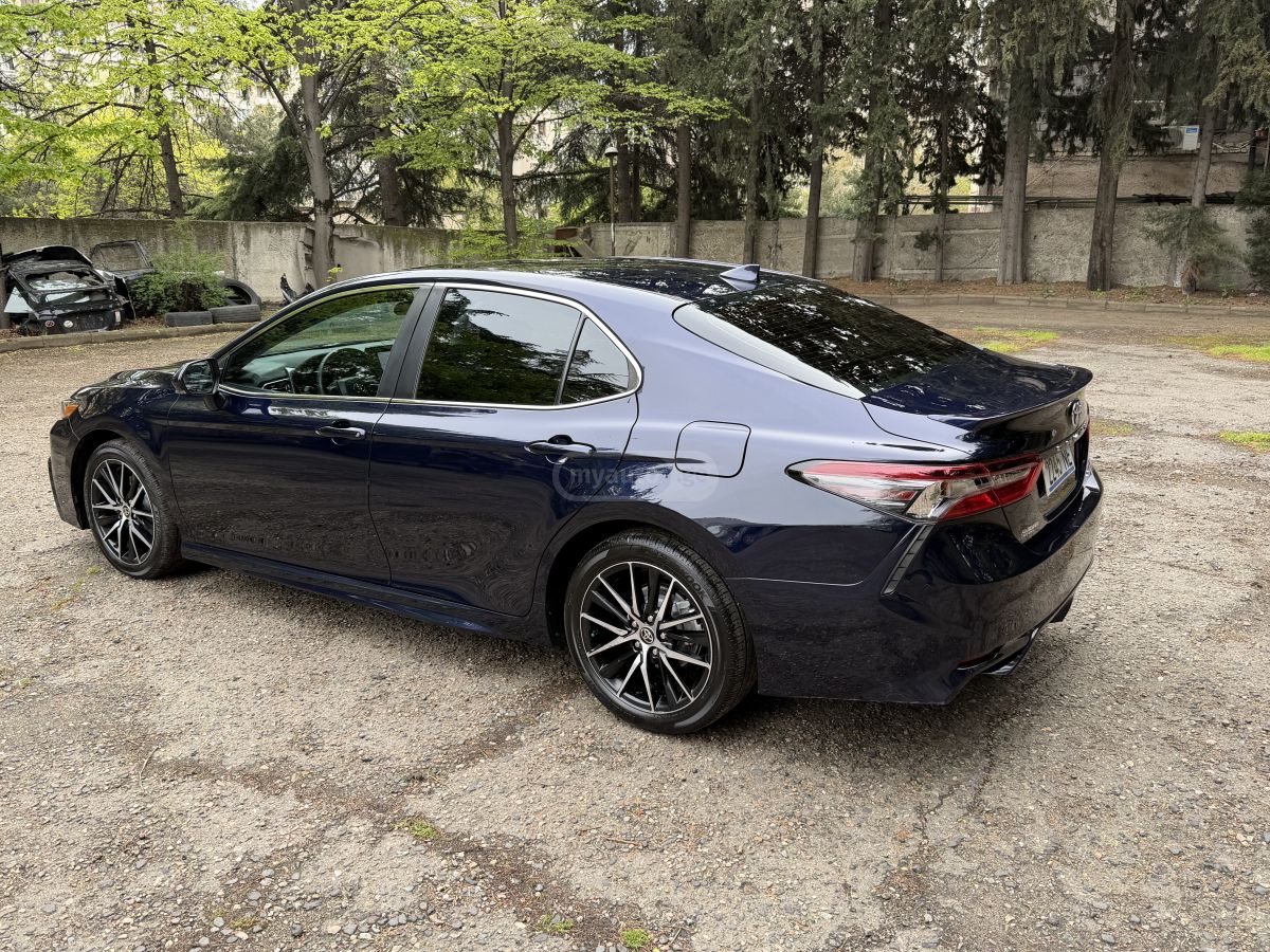 Toyota Camry - фото 9