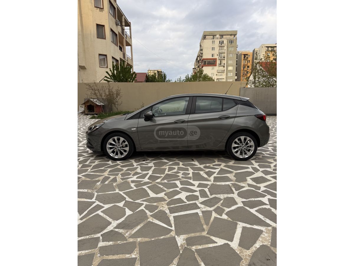 Opel Astra - фото 2