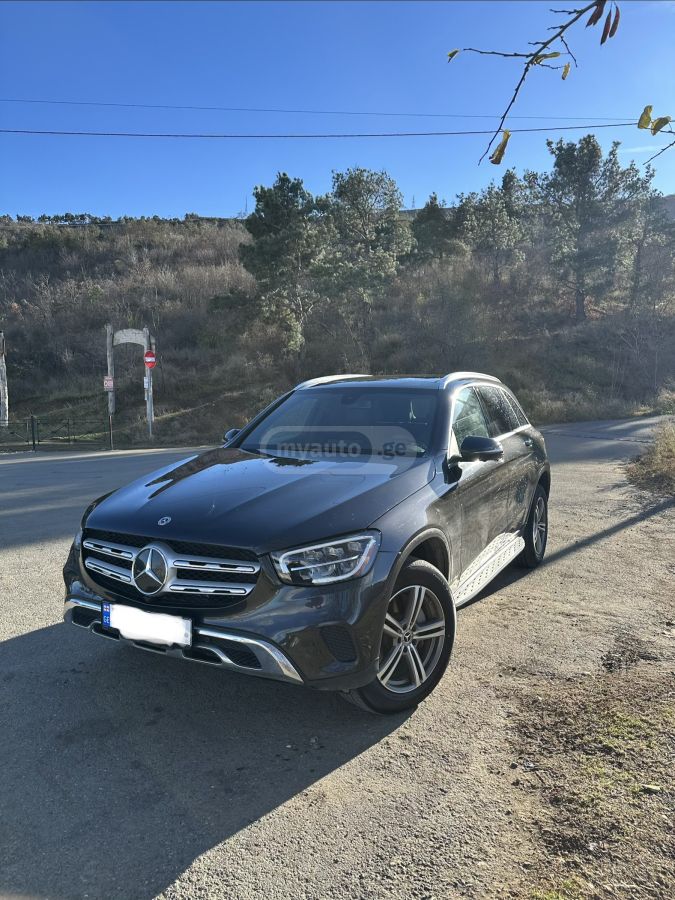 Mercedes-Benz GLC 300 - фото 1