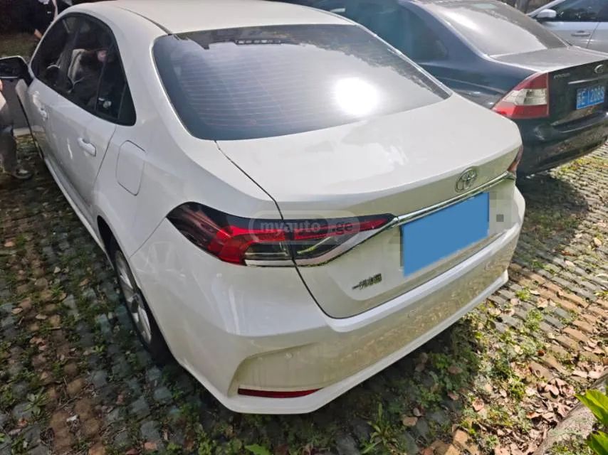 Toyota Corolla Fielder - фото 5