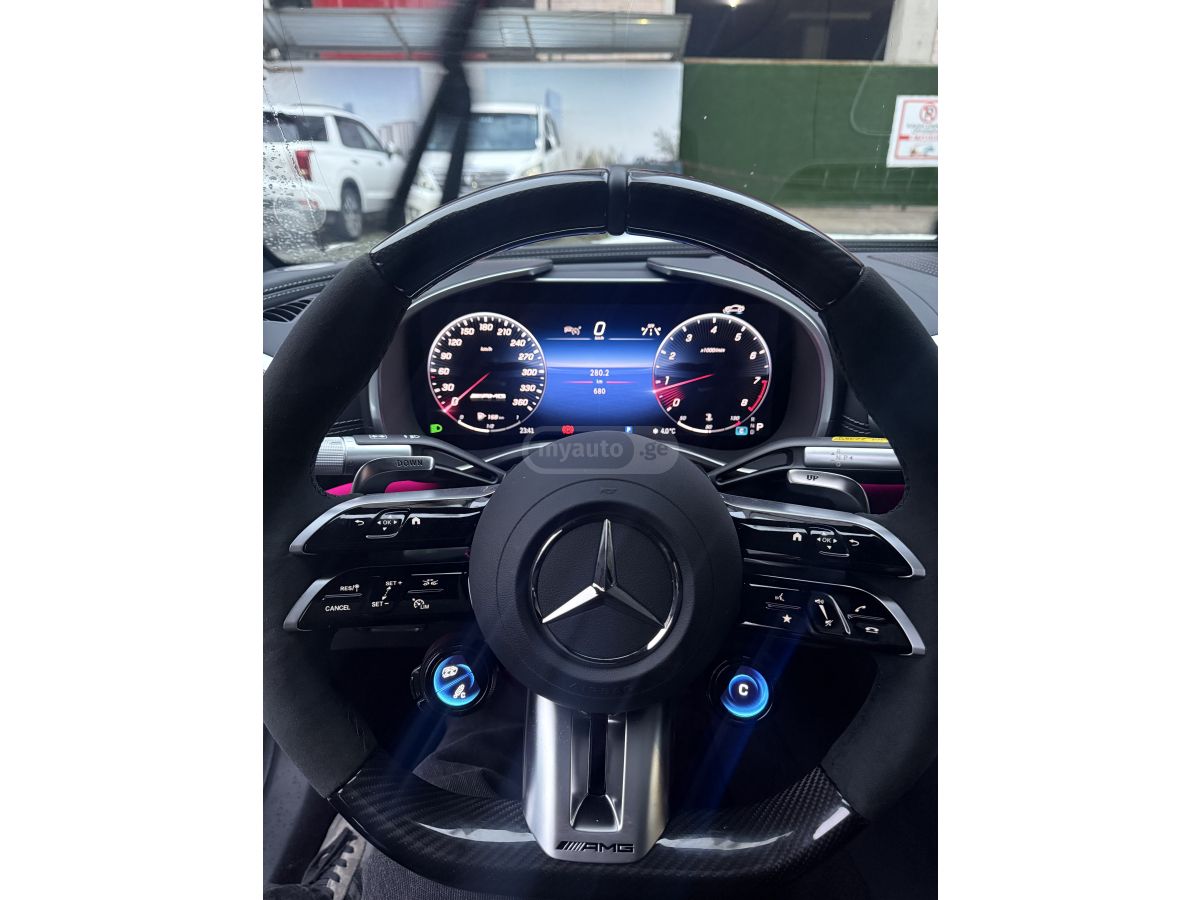 Mercedes-Benz AMG GT 63 2025 — миниатюра 12