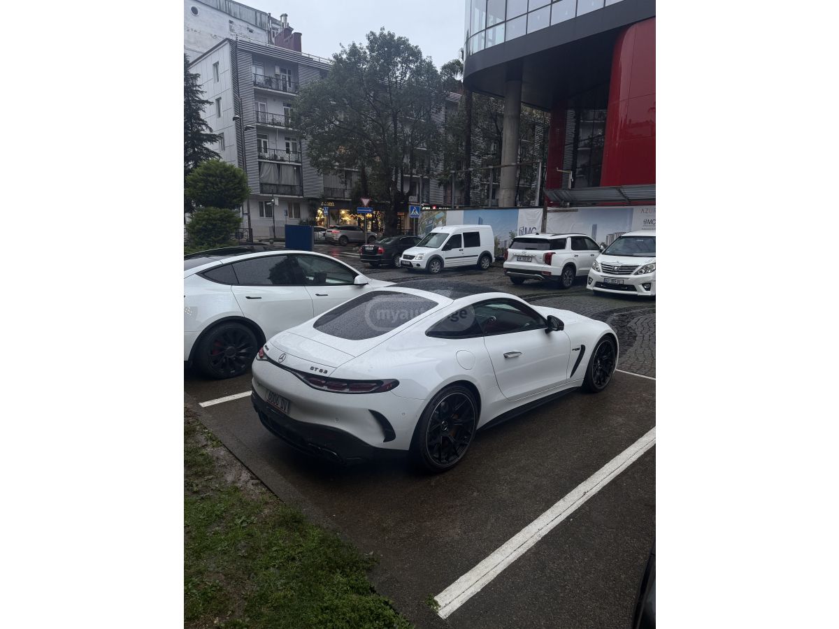 Mercedes-Benz AMG GT 63 2025 — миниатюра 3