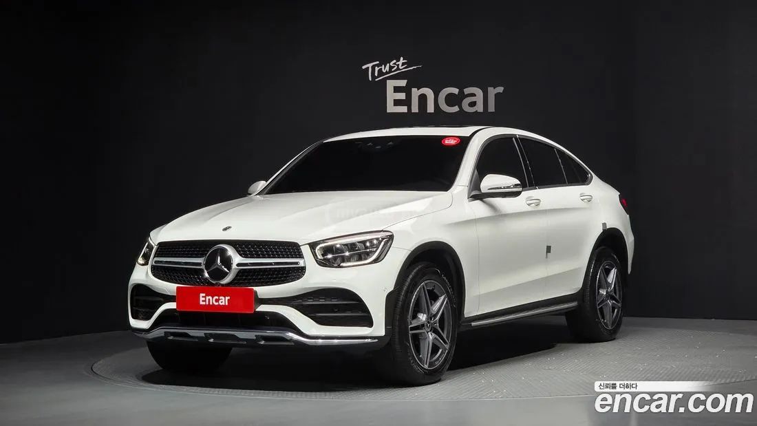 Mercedes-Benz - фото 1