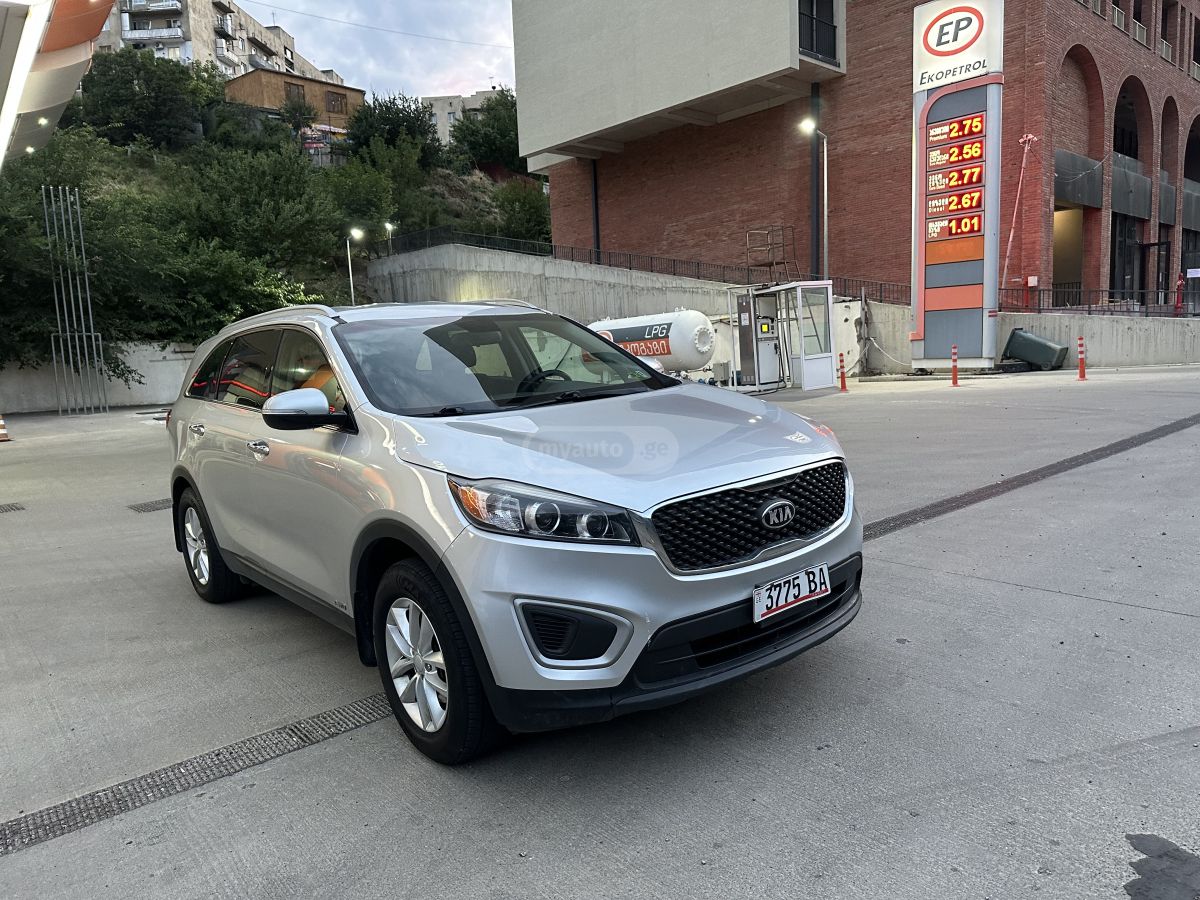 Kia Sorento - фото 1