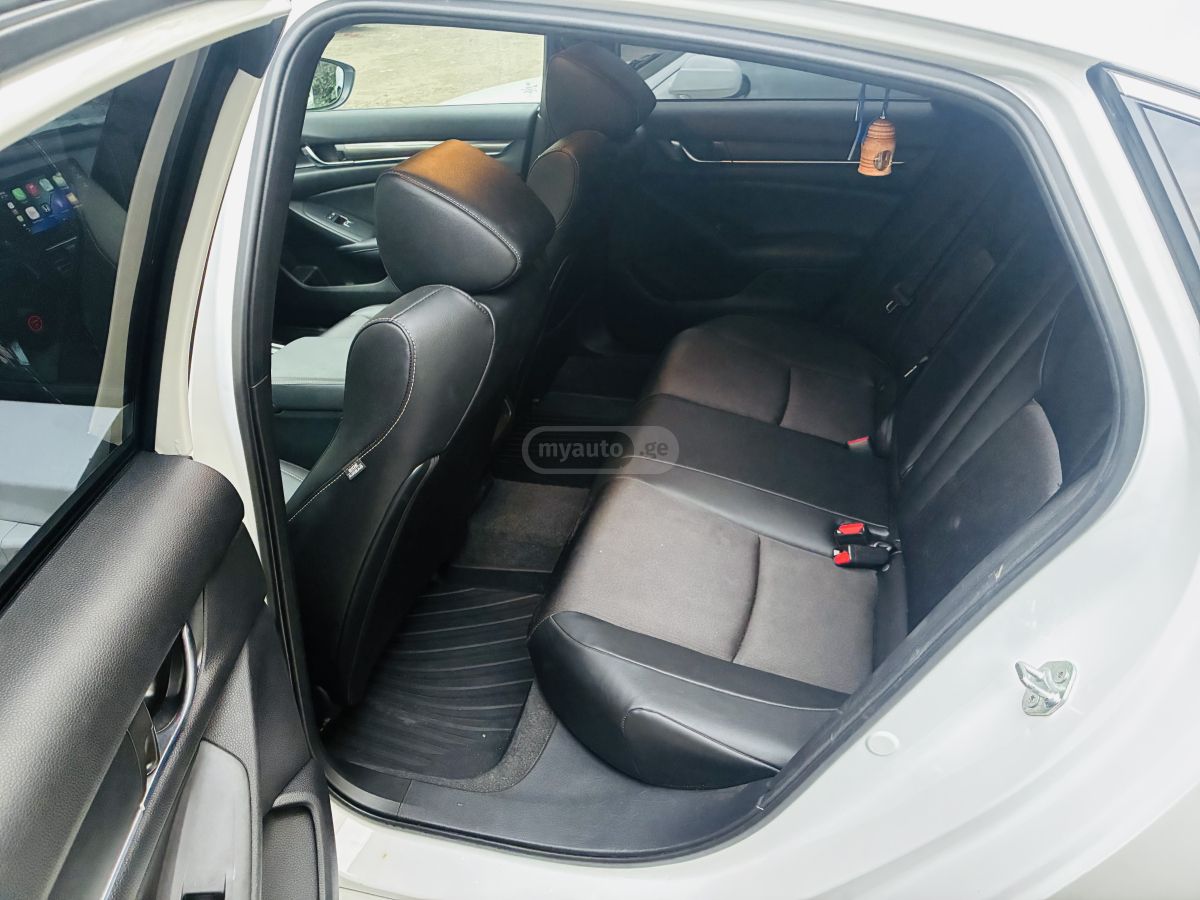 Honda Accord - фото 12