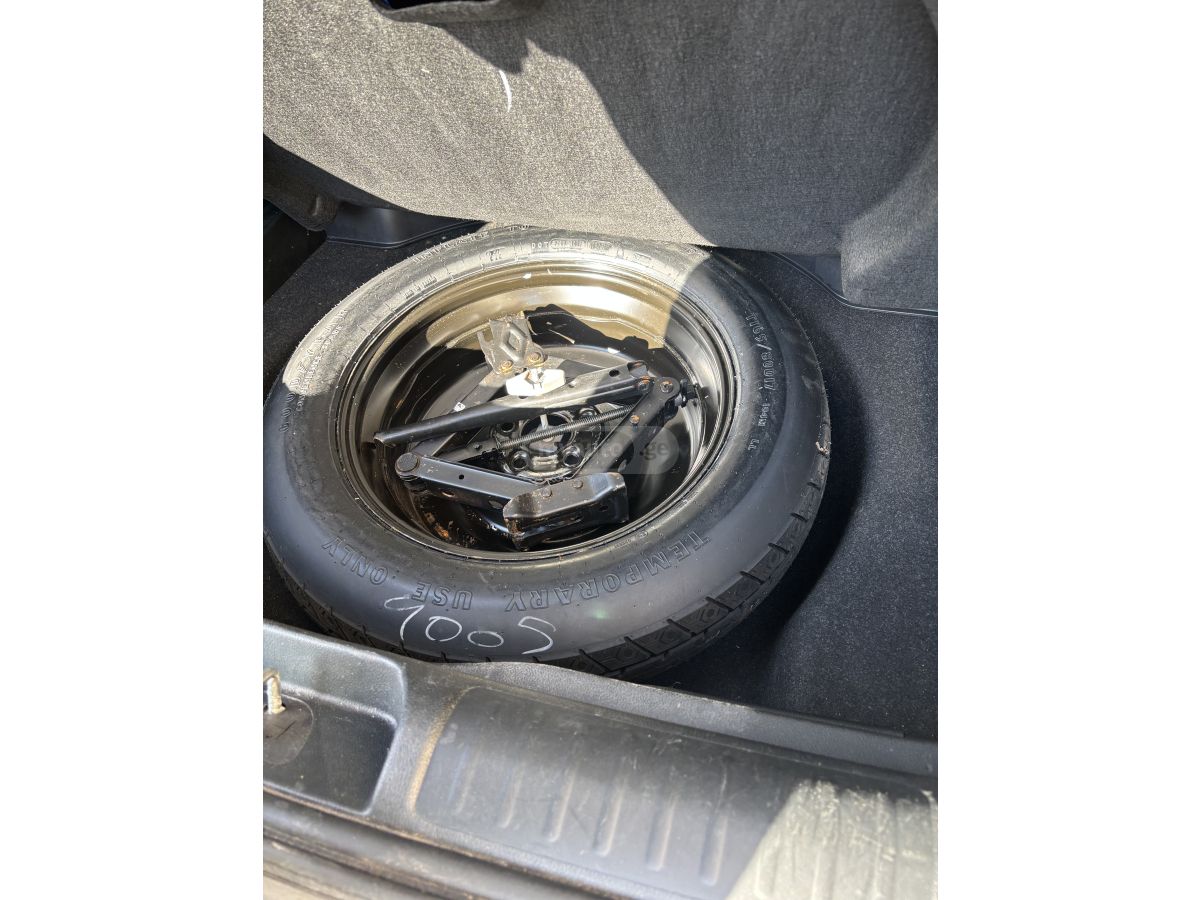 Jeep Cherokee - фото 13