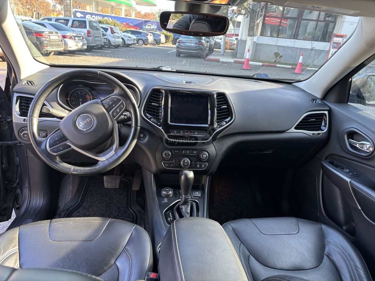 Jeep Cherokee - фото 7