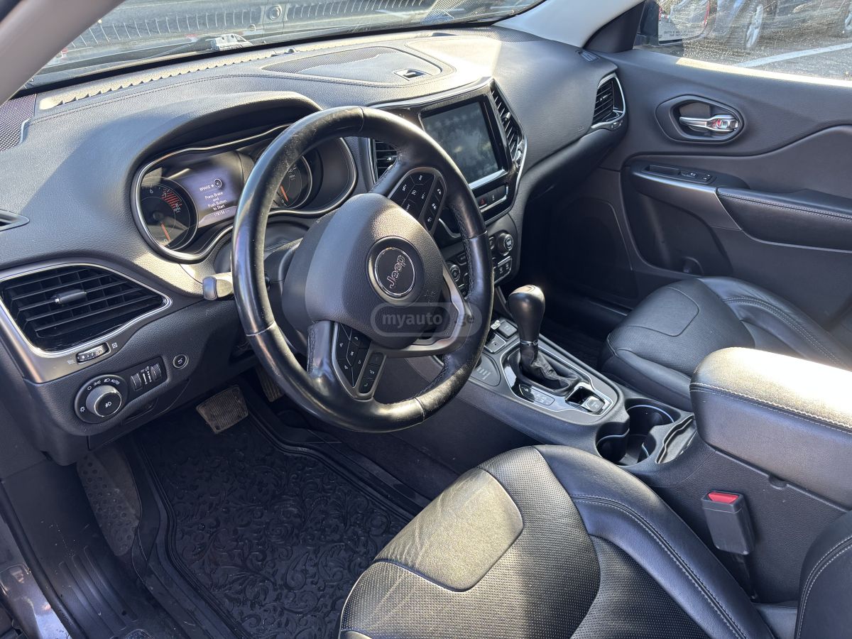 Jeep Cherokee - фото 8