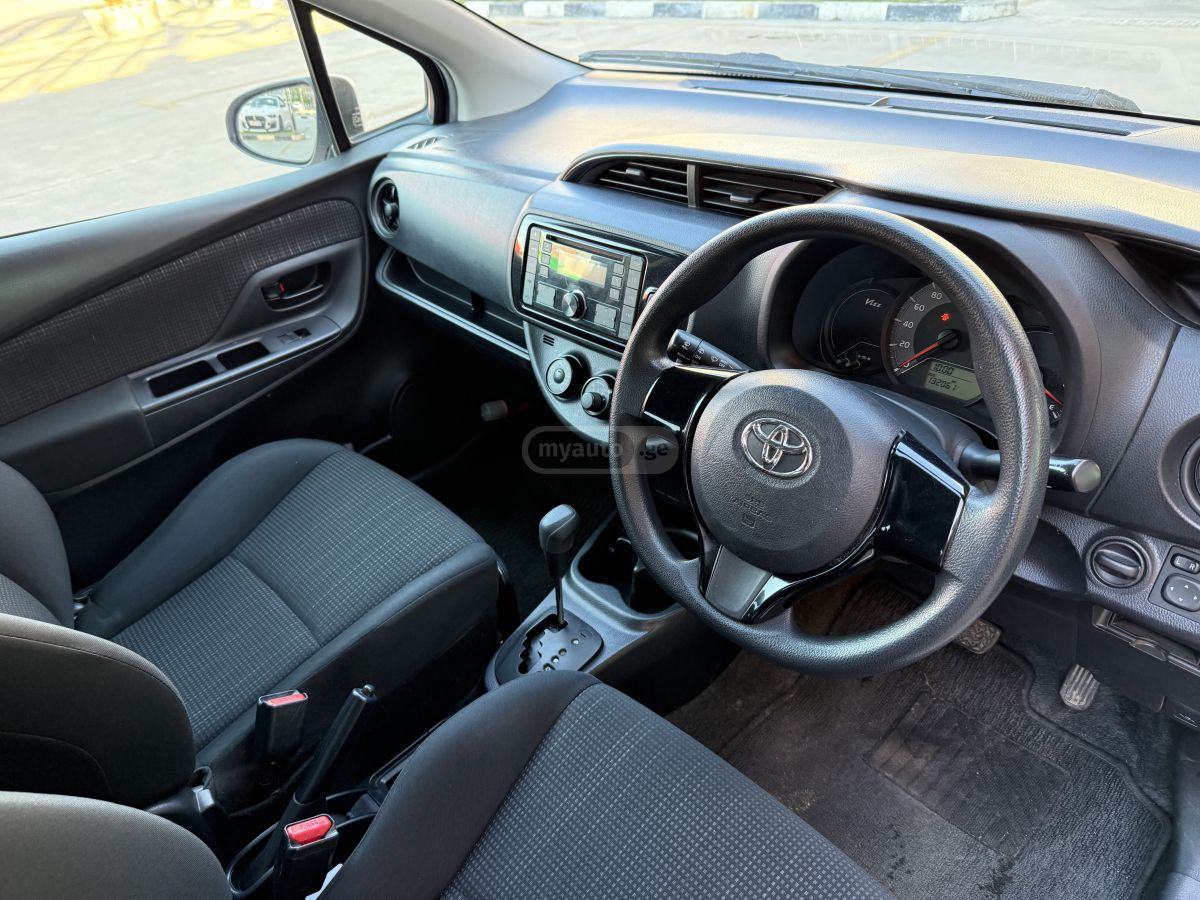Toyota Vitz - фото 10