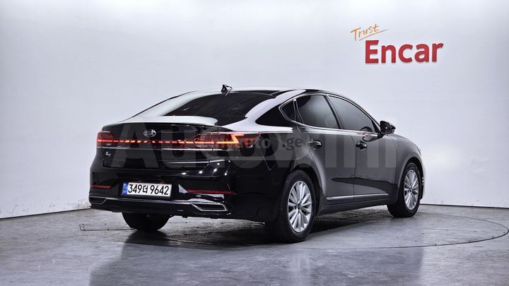 Kia Cadenza - фото 2